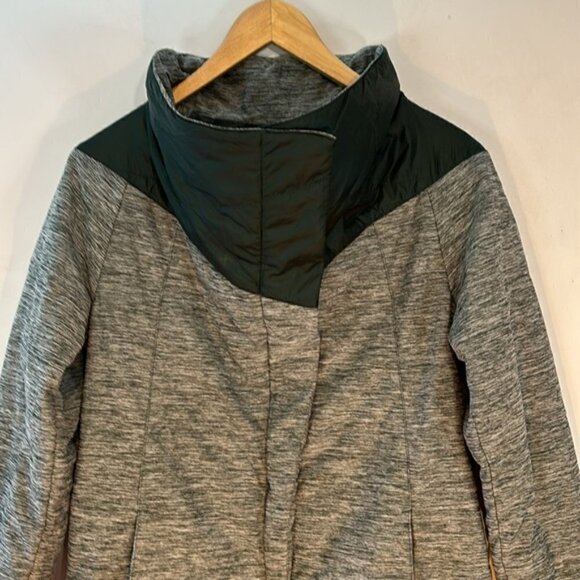 The North Face Women’s Long Pseudio Cowlneck Full Zip Green Puffer Jacket XS - Picture 4 of 12